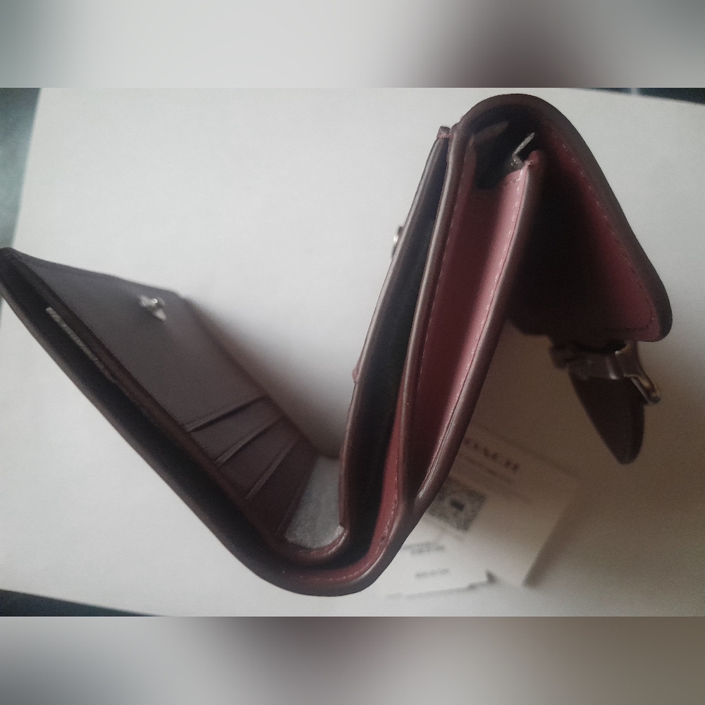 New Coach  Leather Wallet with Silver Buckle( In Pink Tulip Color) NWT